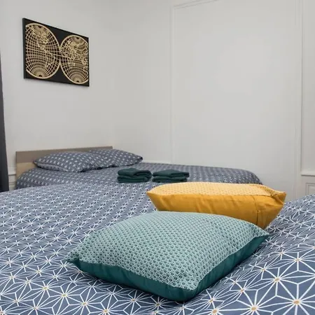 Le Karijini - Hyper Centre, *